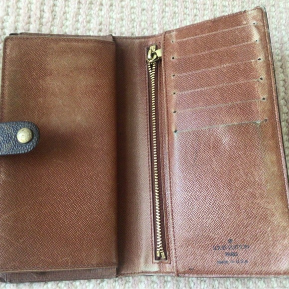 Authentic Louis Vuitton Monogram Wallet - Picture 3 of 10